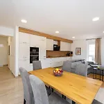 Ledi New Apartman