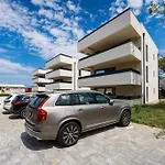 Ledi New Apartman Vir